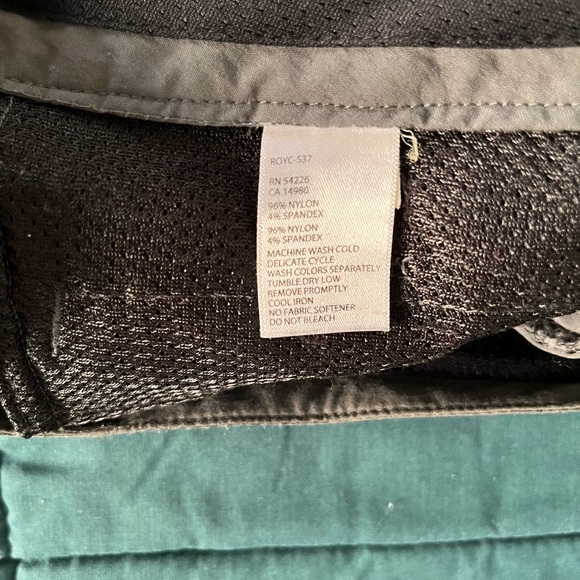 Royal Robbins Discovery Bermuda Shorts 8 - Picture 4 of 7